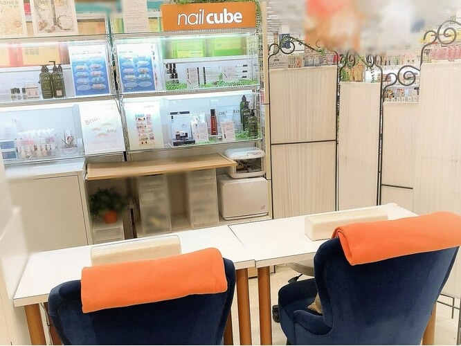 ネイルキューブ イオンスタイル橿原店舗内装写真