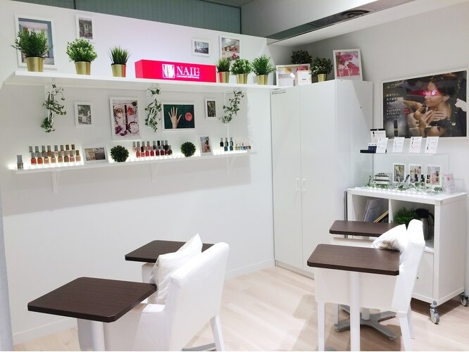 ネイルネイル リノアス八尾店舗内装写真