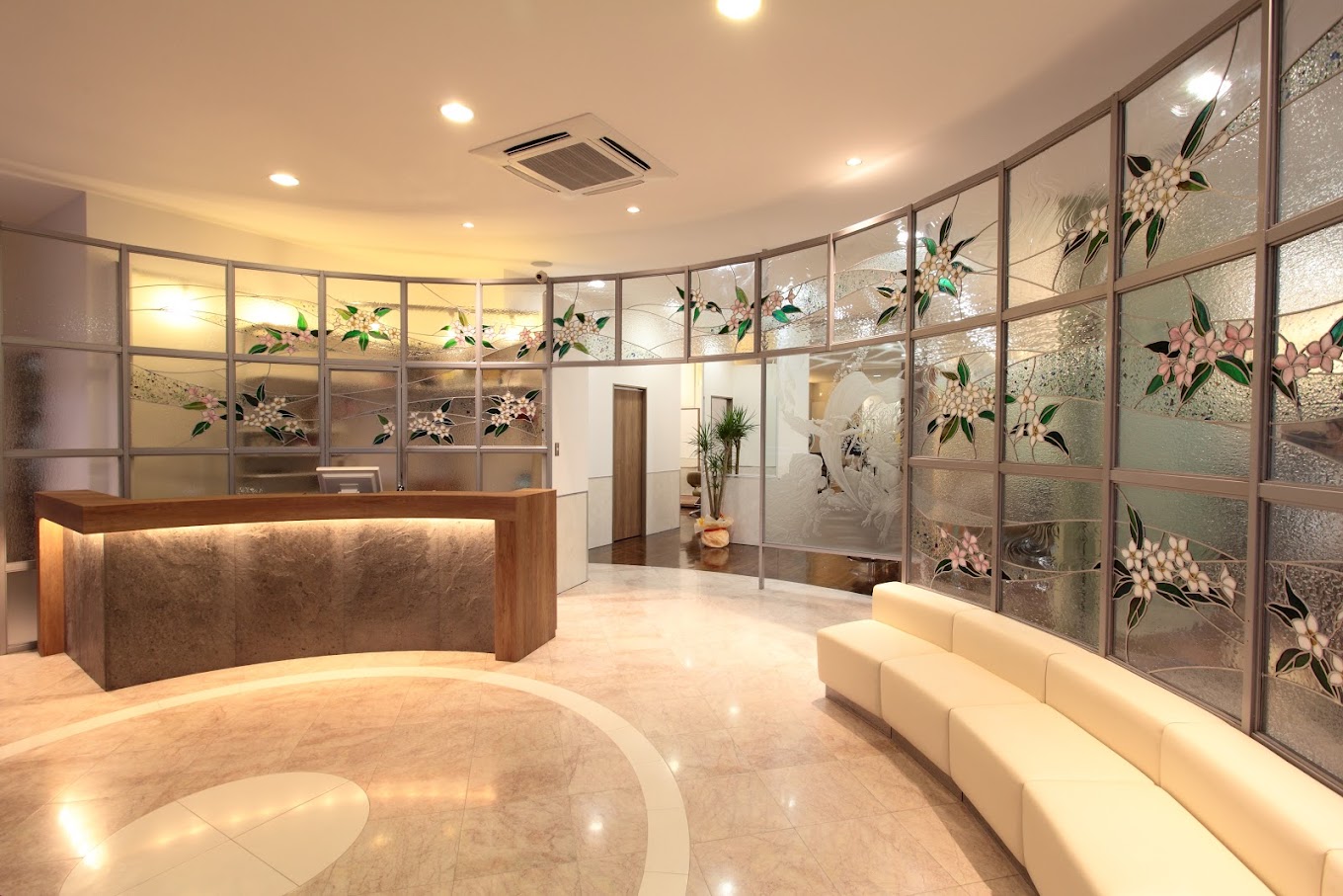 Ondine（オンディーヌ）三軒茶屋店店舗内装写真