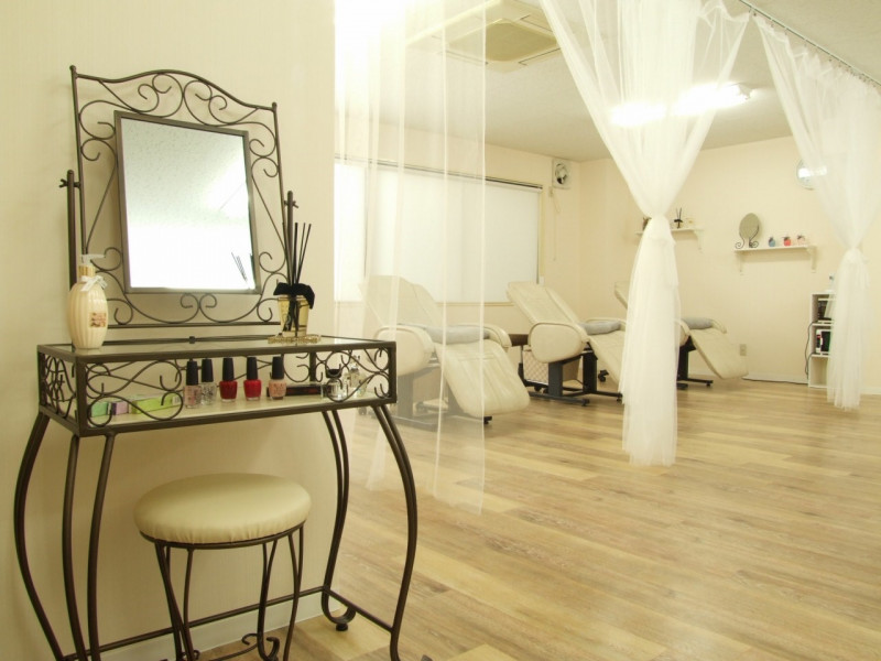 Black jewelry（ブラックジュエリー）武蔵小山店店舗内装写真