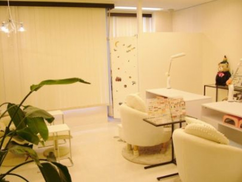 Nailsalon Bijoux doux（ネイルサロンビジュードゥ）店舗内装写真