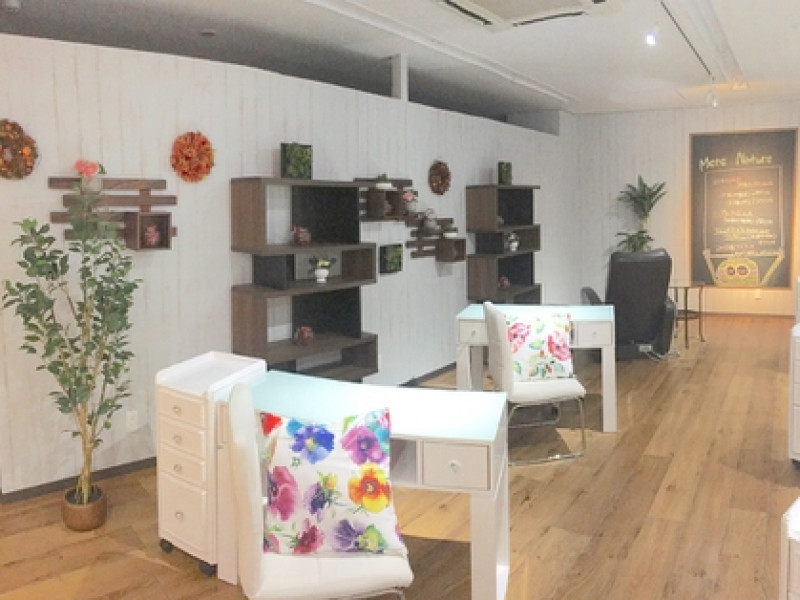ネイルサロン Mere Nature（メルナチュール）天神大名店舗内装写真