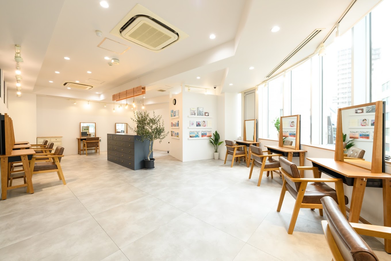 little&times;salt（リトルソルト）渋谷2号店店舗内装写真