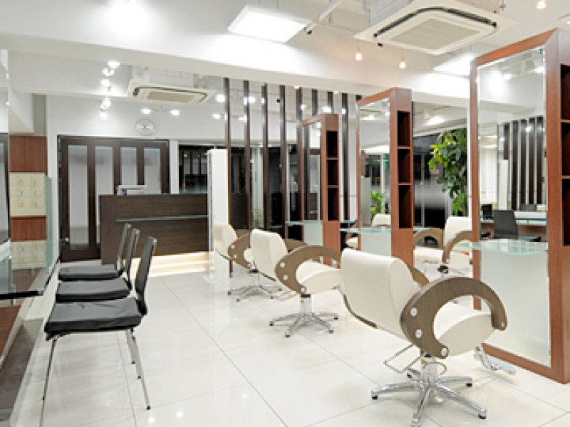 R Hair&Make（アール ヘアアンドメイク）厚木店店舗内装写真