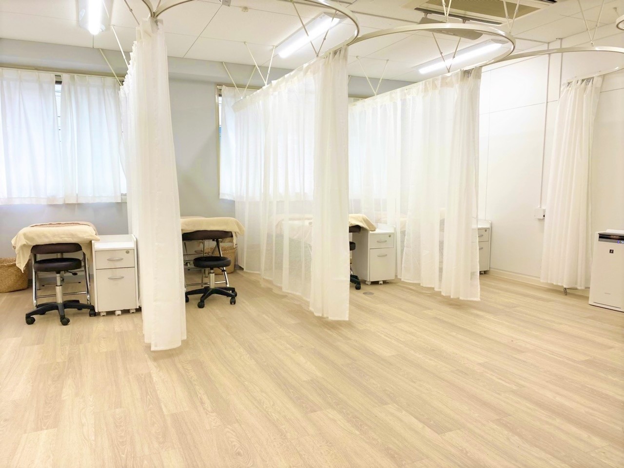 ALICE（アリス）梅田店店舗内装写真