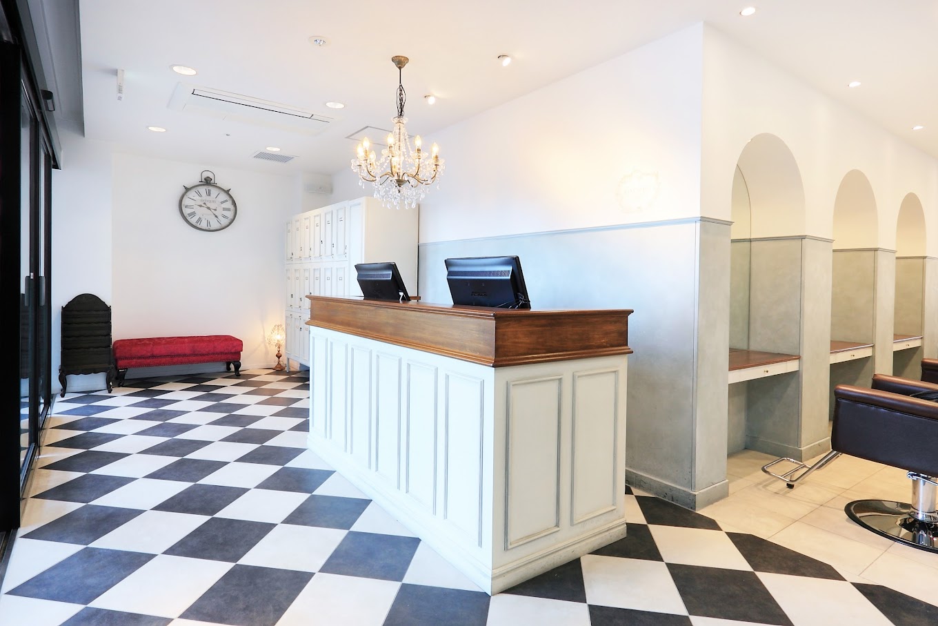 LOUVRE Total Beauty Salon 生駒（ルーヴル）店舗内装写真