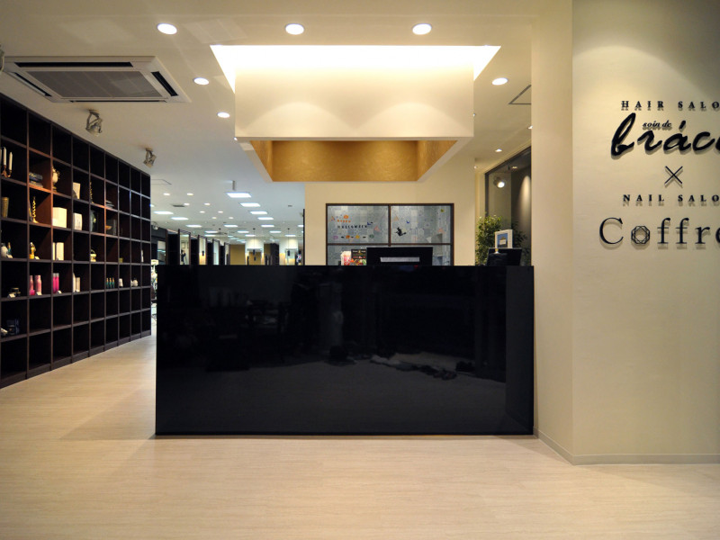 soin de brace×nail salon Coffret布施店（ソワン ドゥ ブレス）店舗内装写真