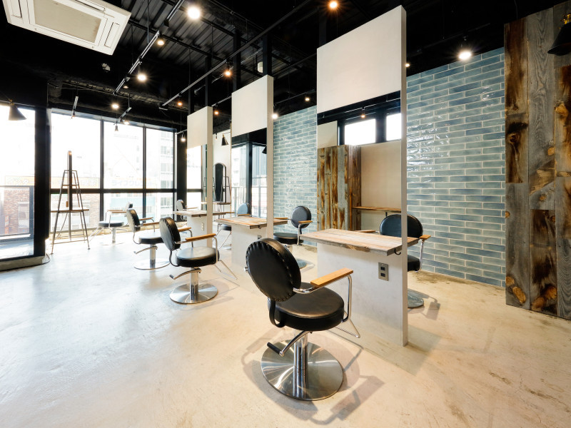 La fith hair robin 名古屋店（ラフィス ヘアーロビン）店舗内装写真