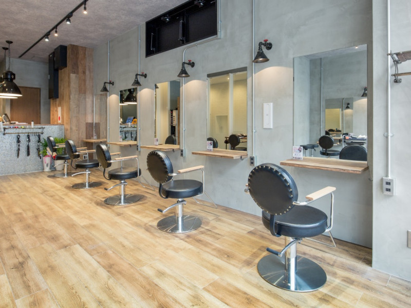 La fith hair cheval 熊本店（ラフィス ヘアーシュバル）店舗内装写真