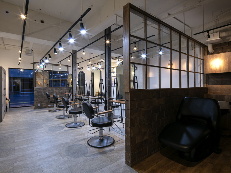 La fith hair santie 広島駅前店（ラフィス ヘアーサンティエ）店舗内装写真