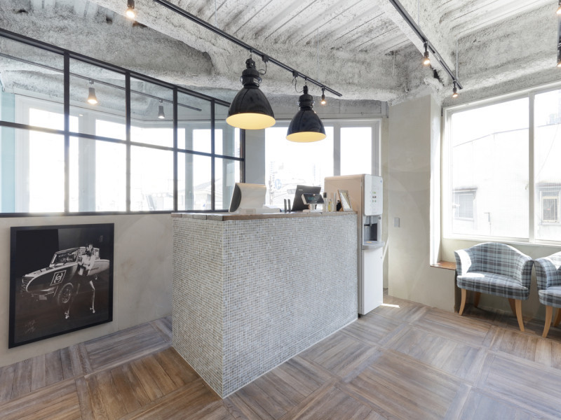 La fith hair peach 岡山店（ラフィス ヘアーピーチ）店舗内装写真