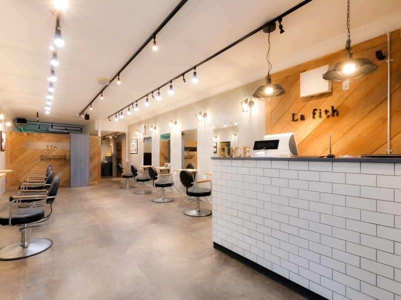 La fith hair luce 樟葉店（ラフィス ヘアールーチェ）店舗内装写真