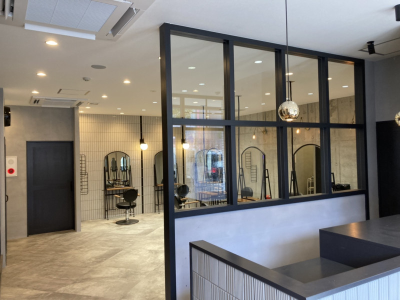 La fith hair grand 金山店（ラフィス ヘアーグランド）店舗内装写真