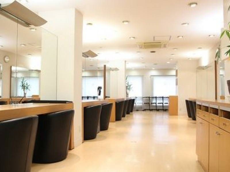 mod&rsquo;s hair 千葉（モッズヘア）店舗内装写真