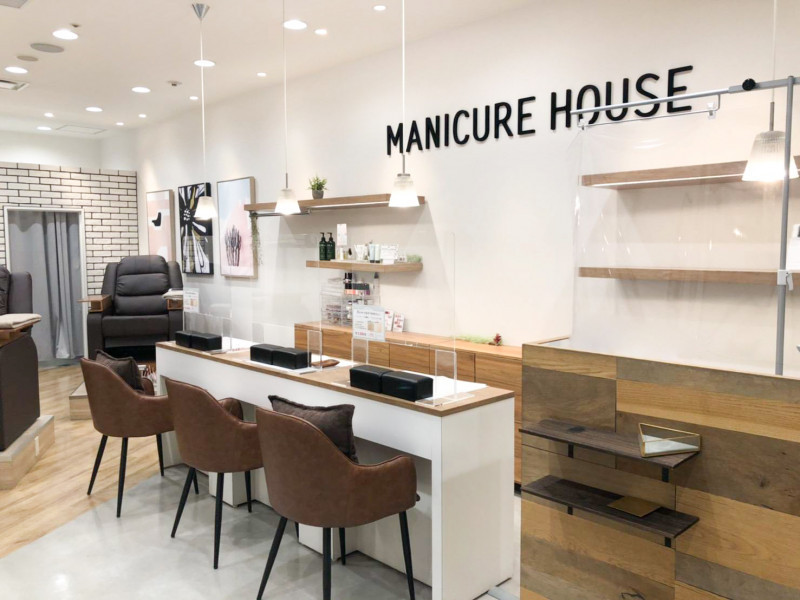 ヘアドレッサー 羽田空港店-複製店舗内装写真