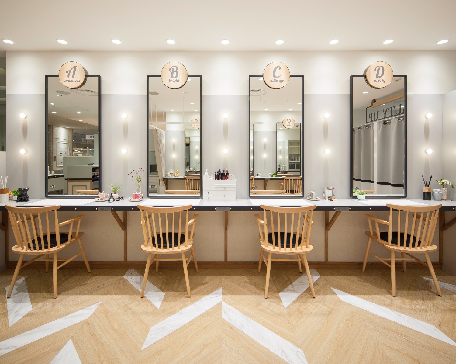 アトリエはるか ペリエ千葉店店舗内装写真