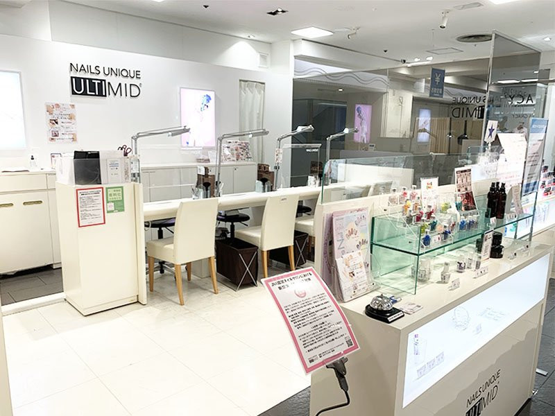 NAILS UNIQUE（ネイルズユニーク）上本町近鉄店店舗内装写真