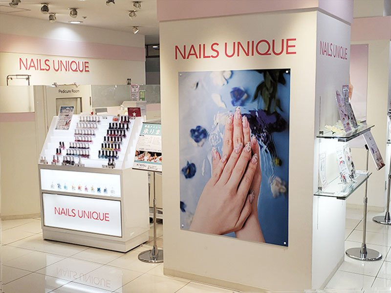 NAILS UNIQUE（ネイルズユニーク）四日市近鉄店店舗内装写真