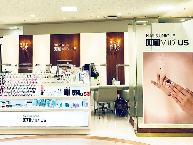 NAILS UNIQUE（ネイルズユニーク）立川伊勢丹店店舗内装写真