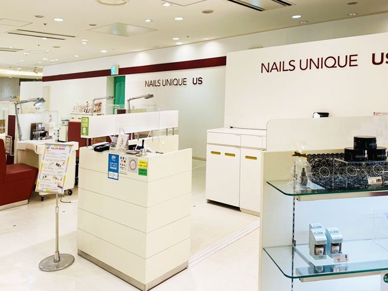 NAILS UNIQUE（ネイルズユニーク）神戸国際会館店店舗内装写真