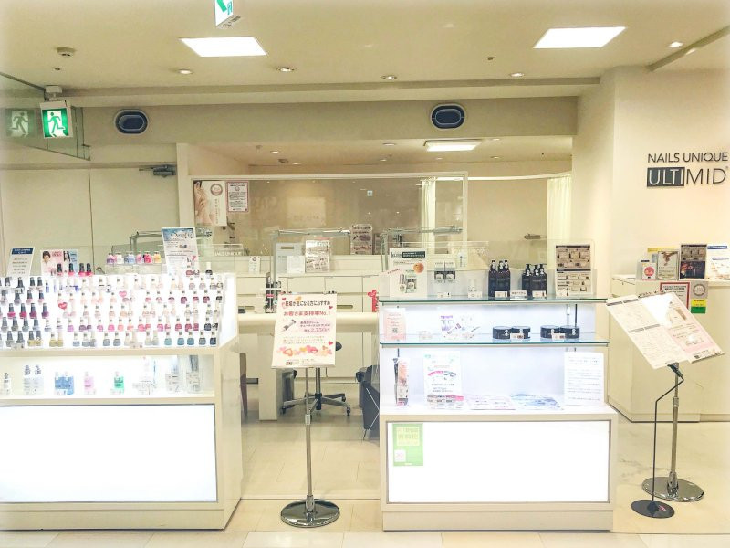 NAILS UNIQUE（ネイルズユニーク）丸広川越店店舗内装写真