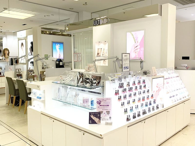 NAILS UNIQUE（ネイルズユニーク）そごう大宮店店舗内装写真