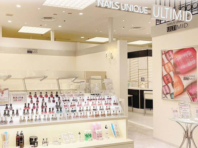 NAILS UNIQUE（ネイルズユニーク）所沢西武店店舗内装写真