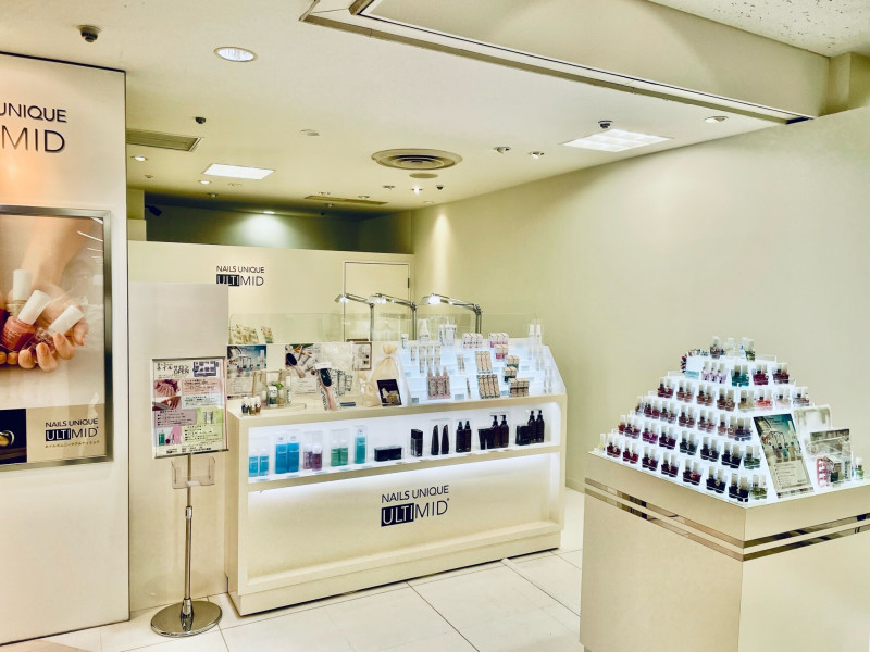 NAILS UNIQUE（ネイルズユニーク）福屋八丁堀本店店舗内装写真