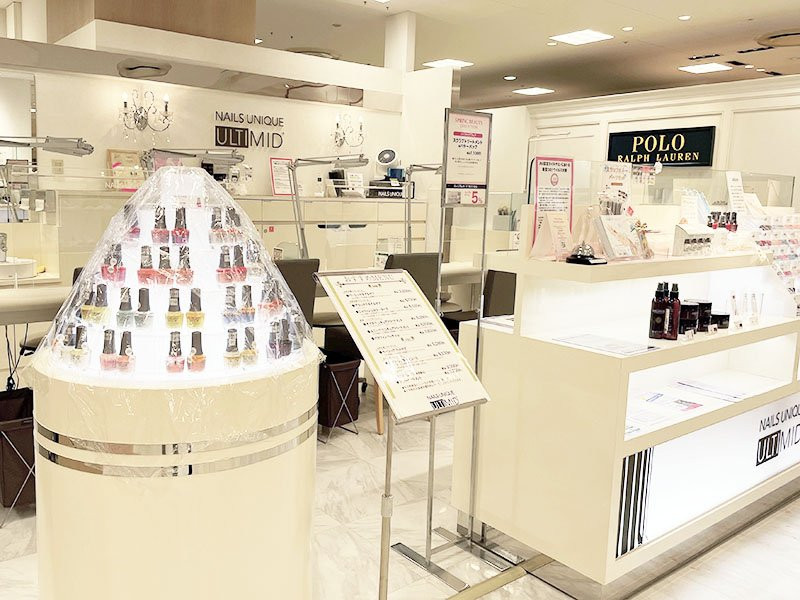 NAILS UNIQUE（ネイルズユニーク）千葉そごう店店舗内装写真