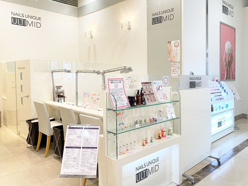 NAILS UNIQUE（ネイルズユニーク）富山大和百貨店店舗内装写真