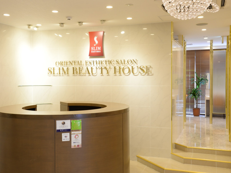 Men's SLIM（メンズスリム）銀座総本店店舗内装写真