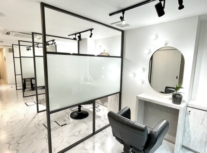 Rr SALON 麻布十番（アールサロン）店舗内装写真