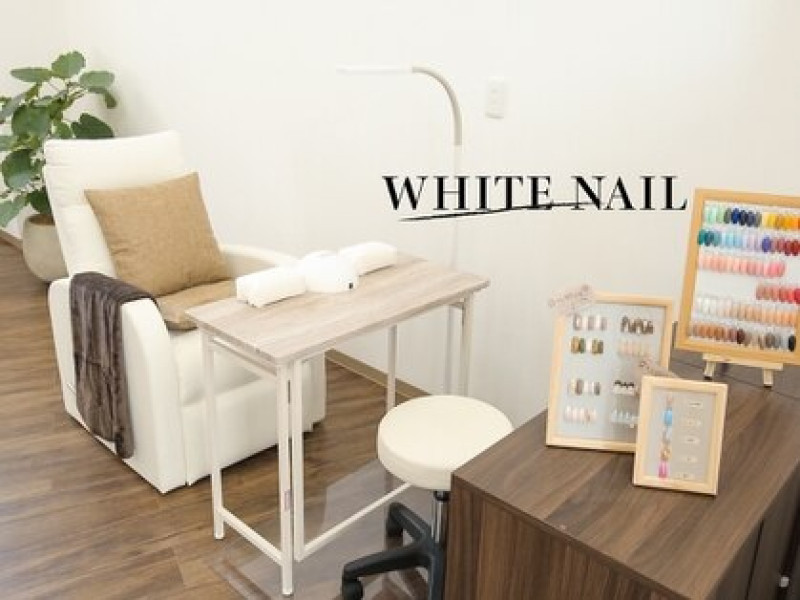 WHITE NAIL（ホワイトネイル）西宮北口店店舗内装写真