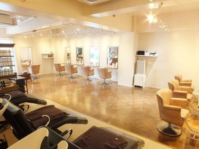 TREAT HAIR DESIGN （トリートヘアデザイン）妙典店店舗内装写真