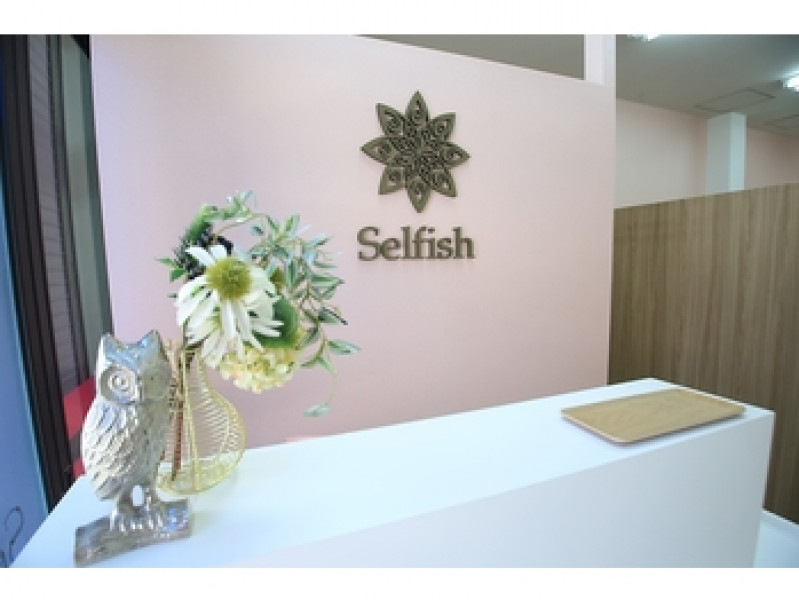 ネイルサロン Selfish（セルフィッシュ）店舗内装写真