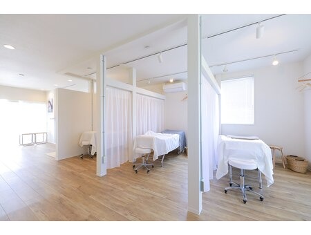 サニーヒルズ辻堂店舗内装写真