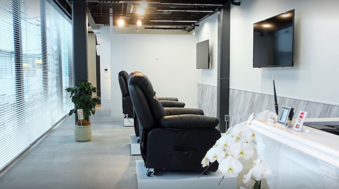 ASHUE Nail＆Eyelash（アシュー ネイルアンドアイラッシュ）店舗内装写真