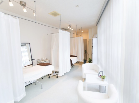 LADY&rsquo;S eye（レディース アイ）店舗内装写真