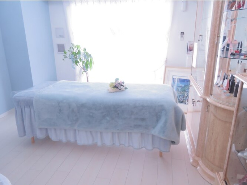 本格バストアップ&最新幹細胞フェイシャルエイジング専門サロン ルノン店舗内装写真