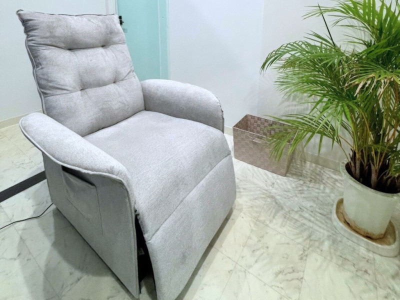 まつ毛パーマ＆眉毛サロン SSIN STUDIO（シーン スタジオ）那覇店店舗内装写真