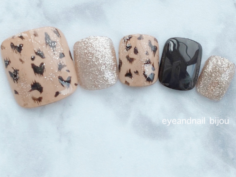 eye and nail ビジュゥ店舗内装写真