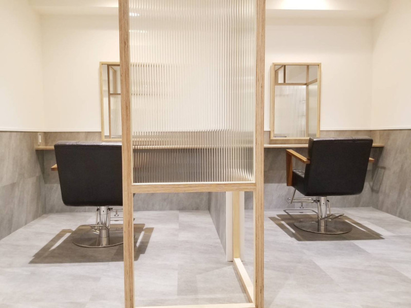 全席半個室サロン effect（エフェクト）横浜店舗内装写真