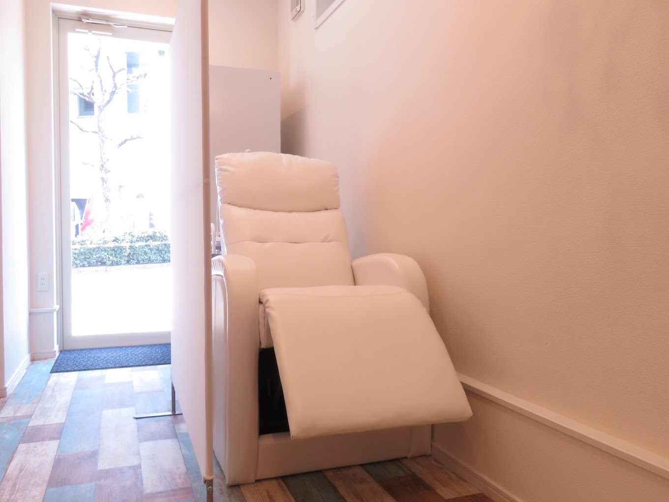 emile EYELASH&NAIL 東高円寺店（エミル アイラッシュアンドネイル）店舗内装写真