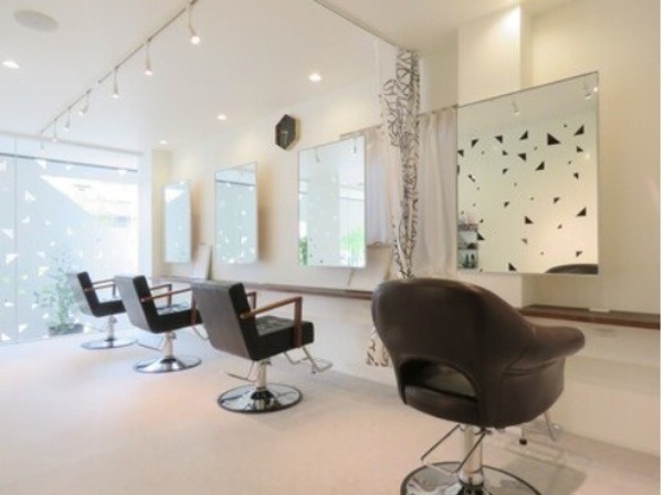 Rely Noble（レリーノーブル）店舗内装写真