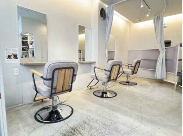 Rely Bonds（レリーボンズ）店舗内装写真