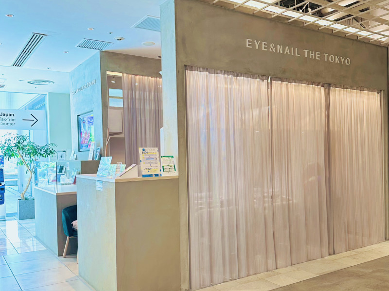 EYE&NAIL THE TOKYO（アイ＆ネイル ザ トウキョウ）店舗内装写真