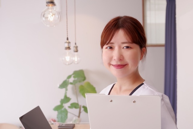 【一般職求人】美容クリニックの受付店舗内装写真