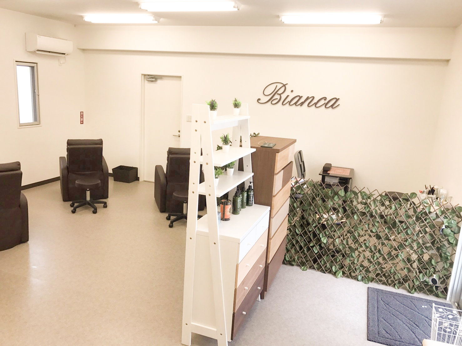 Bianca（ビアンカ）沖縄豊崎店店舗内装写真