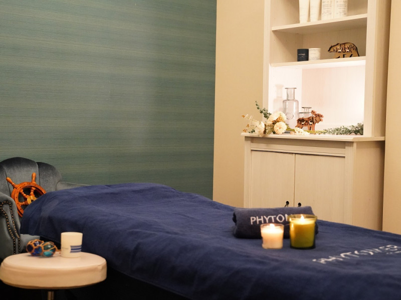 グランタラソテラピースパ 成城店舗内装写真