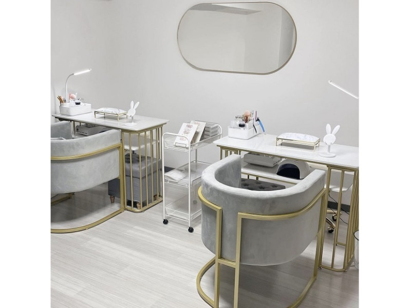 Lumignon Nail（ルミニョン ネイル）福岡店店舗内装写真